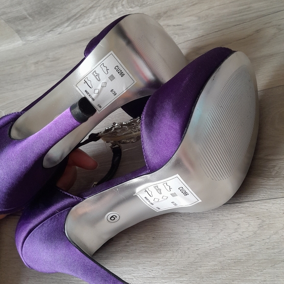 Purple satin embellished shoes Size 6 - Picture 5 of 6
